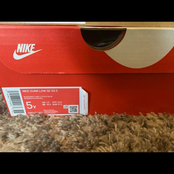 New In Box GS Dunks - Picture 2 of 2